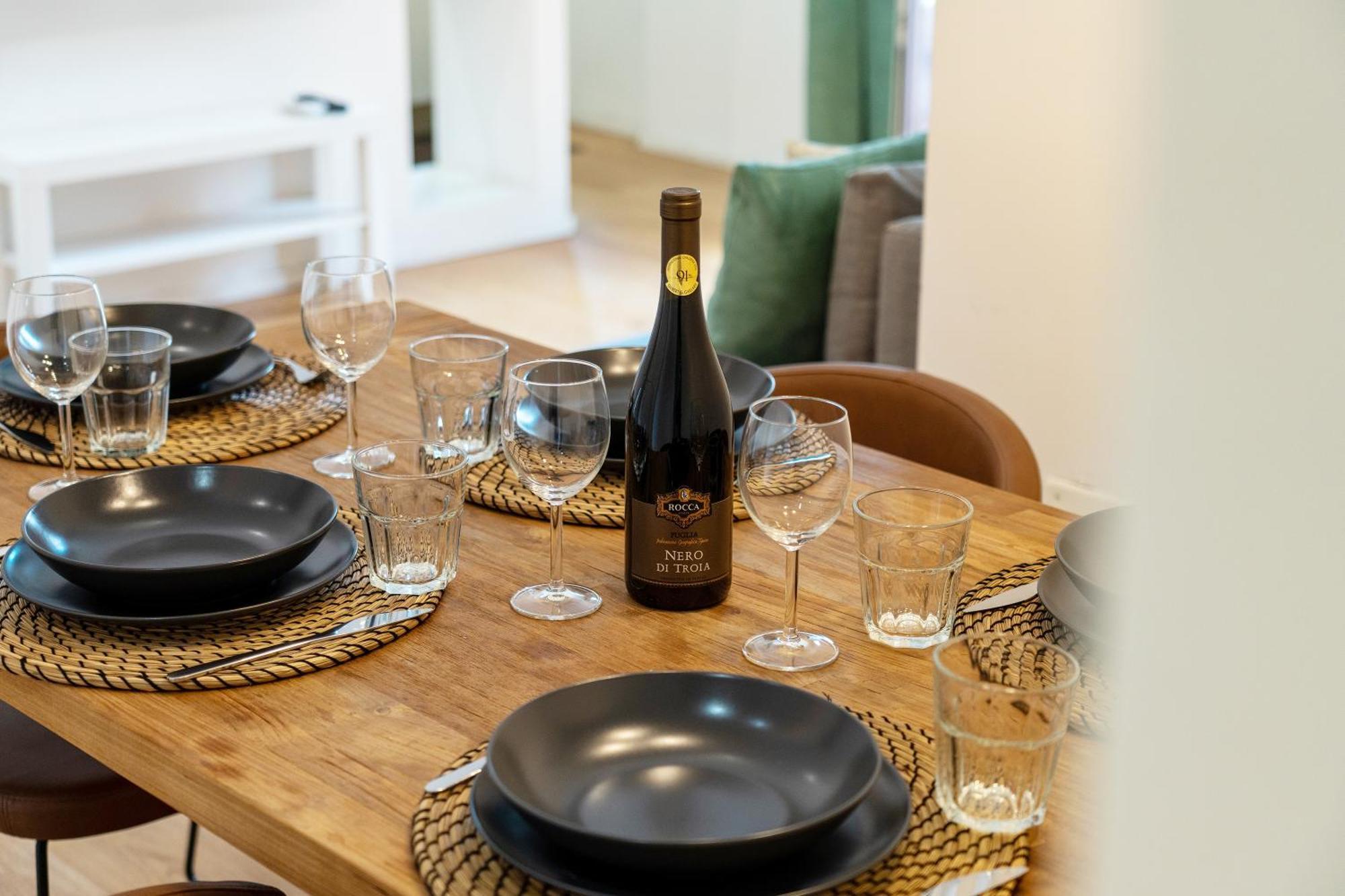 Appartamento Tortona-Navigli Luxury Desing District Wifi E Neflix Milano Esterno foto